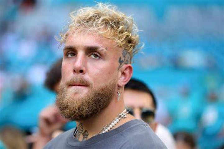 Jake Paul flies to Poland to support World Heavyweight Champ Oleksandr