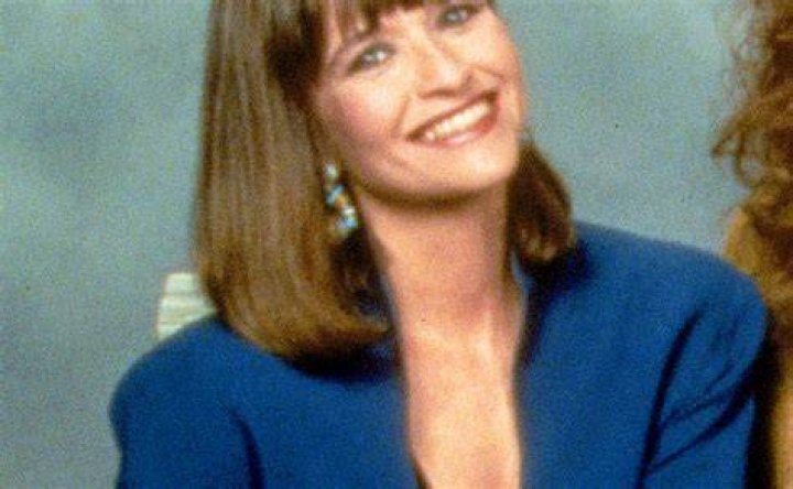 Jan Hooks Dead at 57 Comedian Starred on 'Saturday Night Live' in the