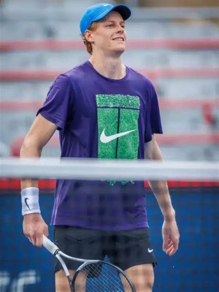 Jannik Sinner Bio, Net Worth, Dating, Girlfriend, Parents, Family