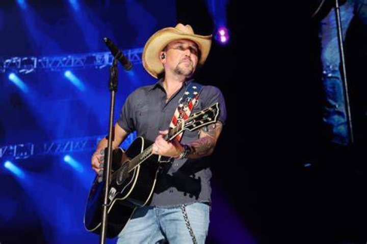 Jason Aldean's ExWife Makes a Strong Statement With Her Ringback Tone