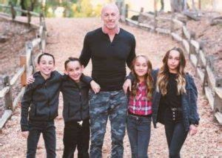 Jeff Garcia is Married to Wife: Carmella DeCesare. Kids.
