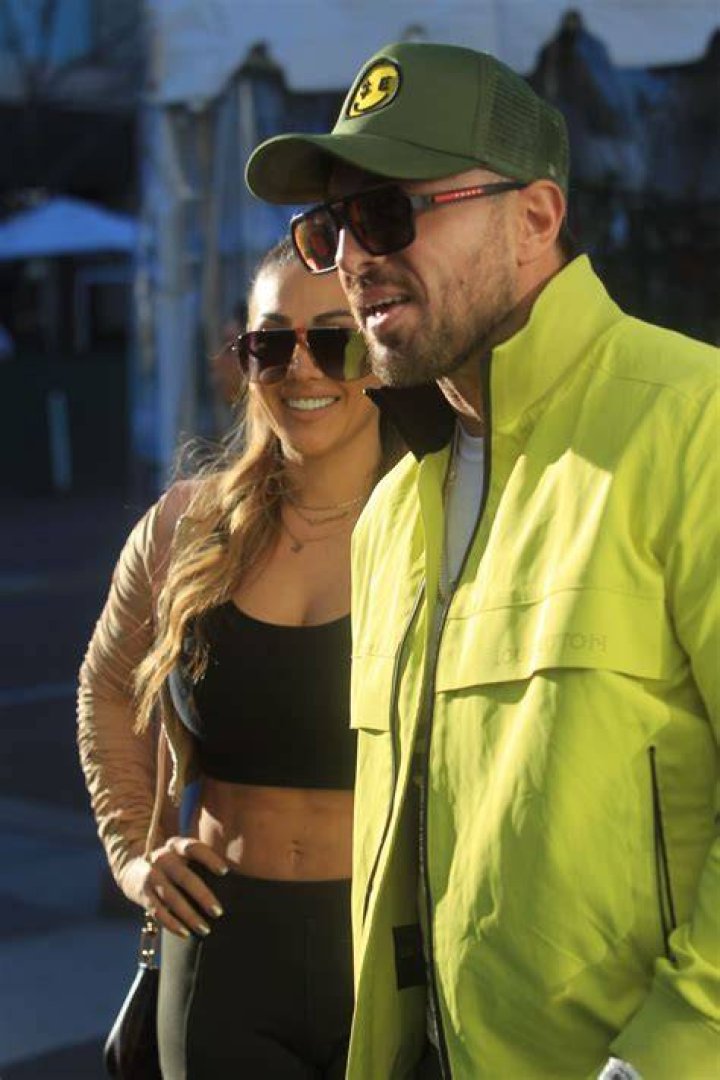 JENN HARLERY and Joe Ambrosole Out in Beverly Hills 01/28/2022 HawtCelebs