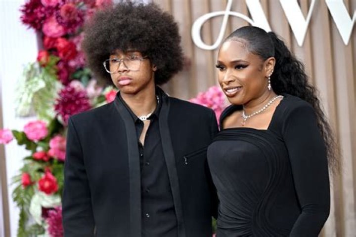 Jennifer Hudson shared a new photograph of herself with her rarelyseen