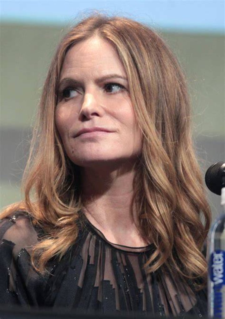 Jennifer Jason Leigh Biography Wiki, Age, Movies, Son, Net Worth