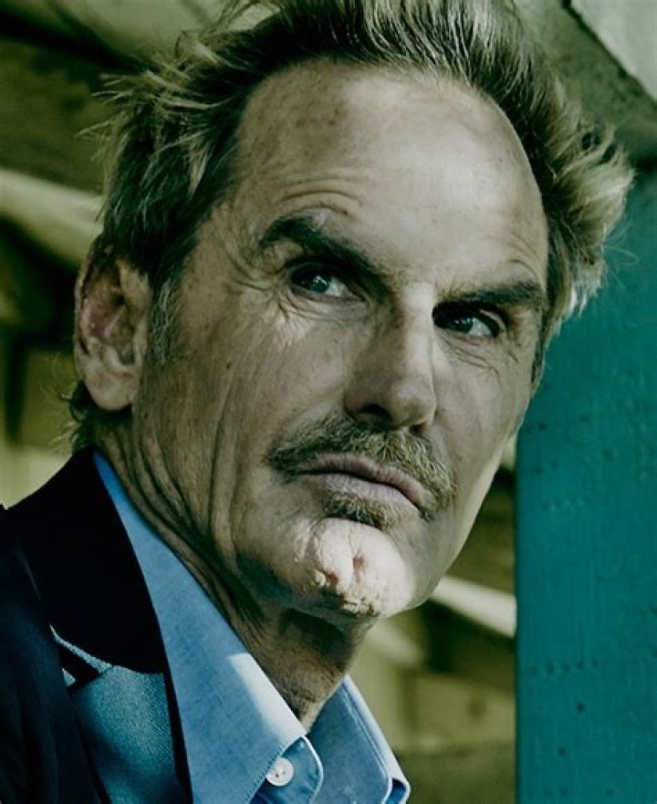 Jere Burns (aka Wynn Duffy on Justified) Wiki Bio, spouse, surgery, wealth