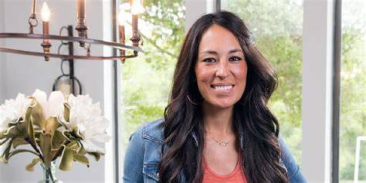 Joanna Gaines Bio, Net Worth, Height, Age, Married, Husband & Children