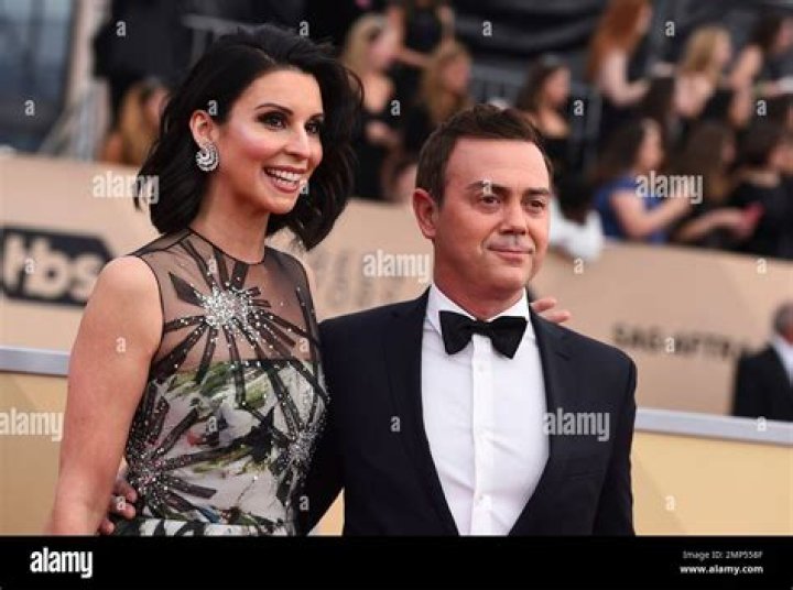 Joe Lo Truglio, Beth Dover (in Escada) Sag Awards, Awards 2017, Joel