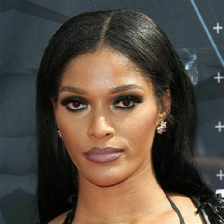 Joseline Hernandez Is At War With Her Father&rsquo;s Daughter, Stevie J