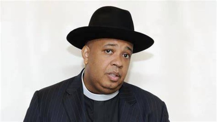 Joseph Simmons (Rev. Run) Biography, Wife, Children, Net worth and Family