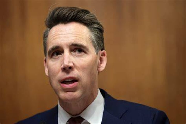 Josh Hawley Moves to Trump&rsquo;s Heir Presumptive Ian Welsh