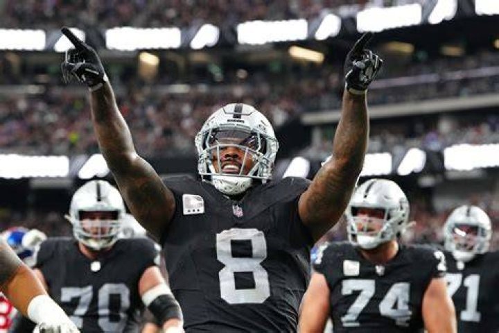 Josh Jacobs Contract Raiders RB Set To Return to Las Vegas, but What