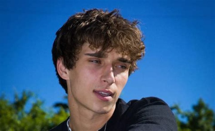 Josh Richards Biography, Age, Height, Net Worth, Girlfriend