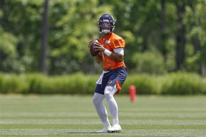 Justin Fields Signs Rookie Contract FranchiseTagged FranchiseTagged