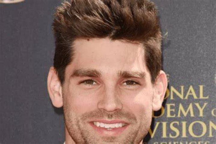Justin Gaston Bio, Net Worth, Married, Wife, Affair, Family, Parents