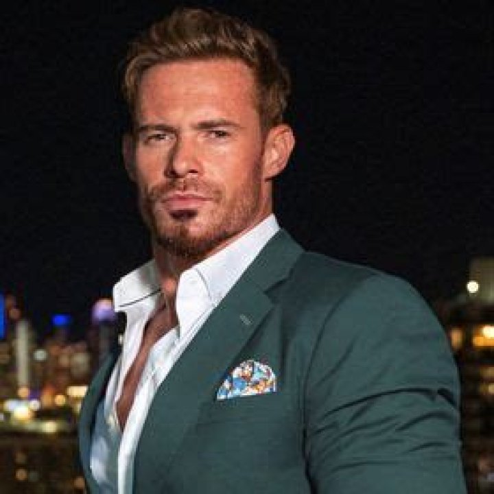 Justin Waller (JWaller) Wiki, Bio, Height, Net Worth, Wife