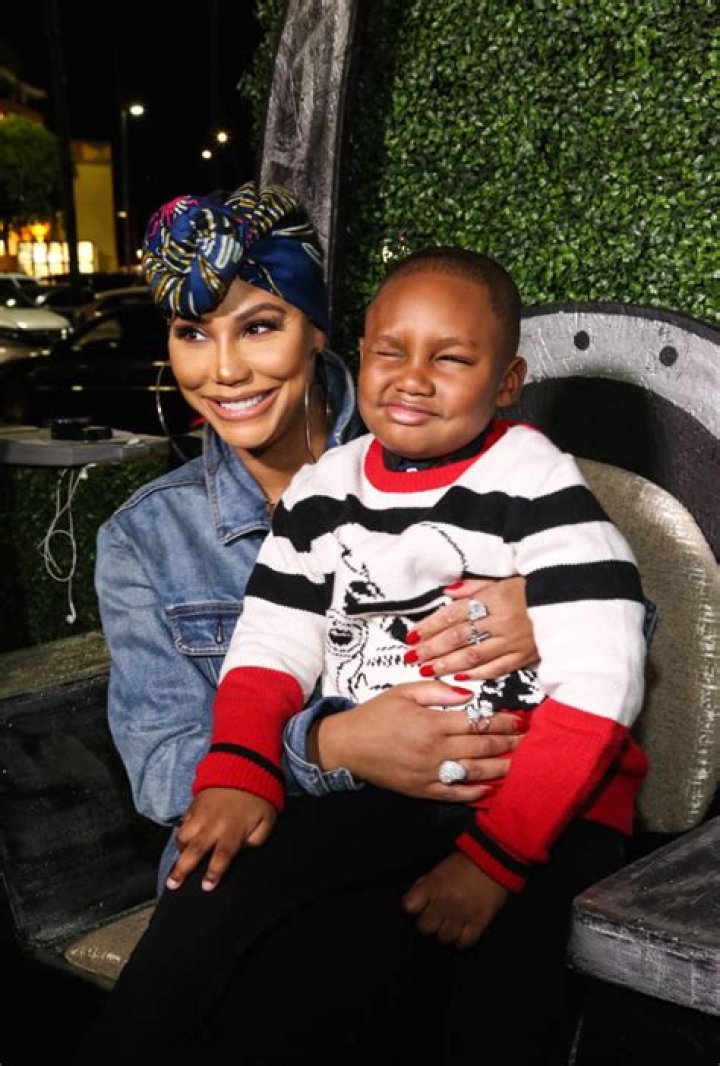 K. Michelle and her son Dresses youth, Love n hip hop, K michelle