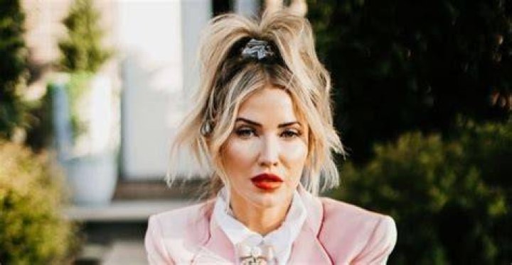 Kaitlyn Bristowe Wiki, Age, Boyfriend, Instagram, Net Worth, Dancing With The Stars, Podcast, Weddin |