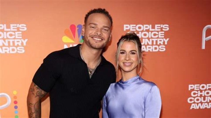 Kane Brown Shares Adorable New Family Photo Country Now