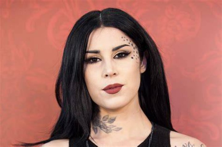 Kat Von D Just Started The Coolest Liner Trend Kat von d, Kat von
