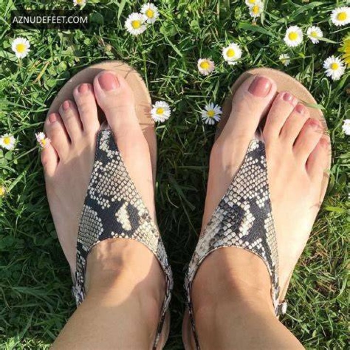 Kate Kennedy Feet (3 photos) feet.wiki
