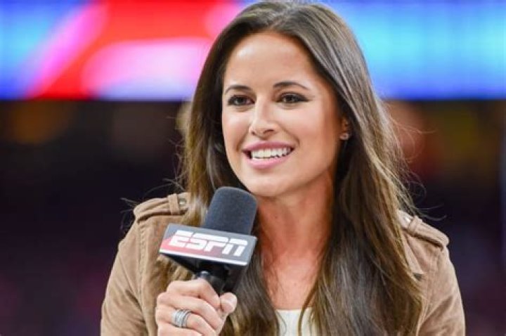 Kaylee Hartung Lands New Broadcasting Job NFL World Reacts The Spun