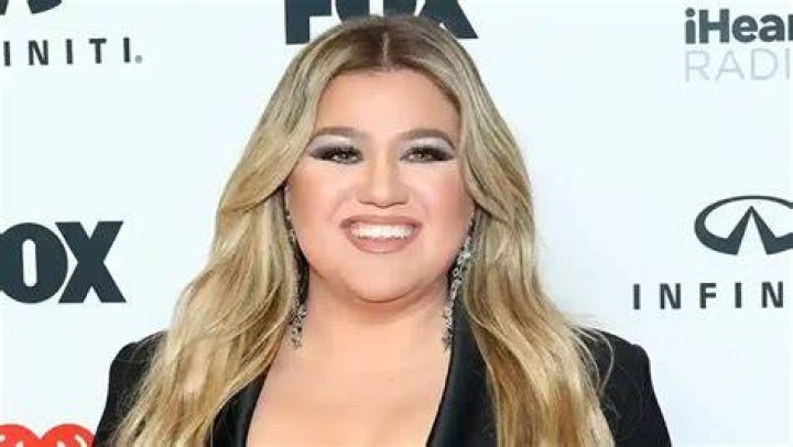 Kelly Clarkson- Net Worth, Bio, Age, Husband, Marriage, Height, Ethnicity |