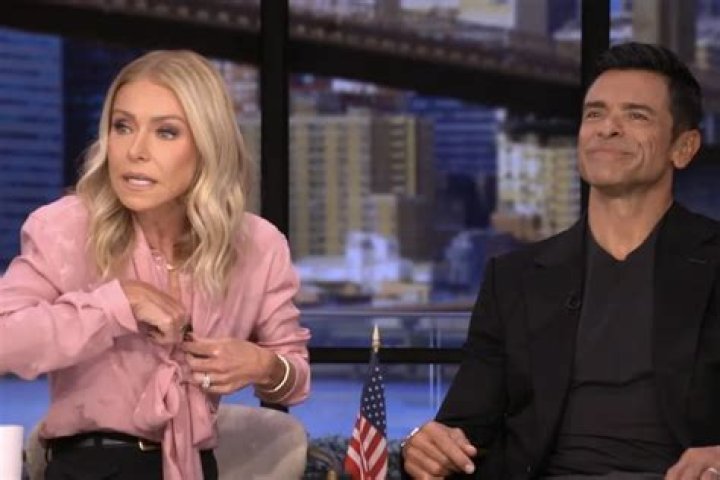 Kelly Ripa reveals she had plastic surgery 'They tore all the way