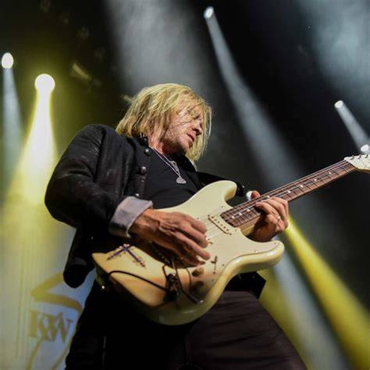 Kenny Wayne Shepherd Premieres 'Lay It On Down' Title Track Exclusive