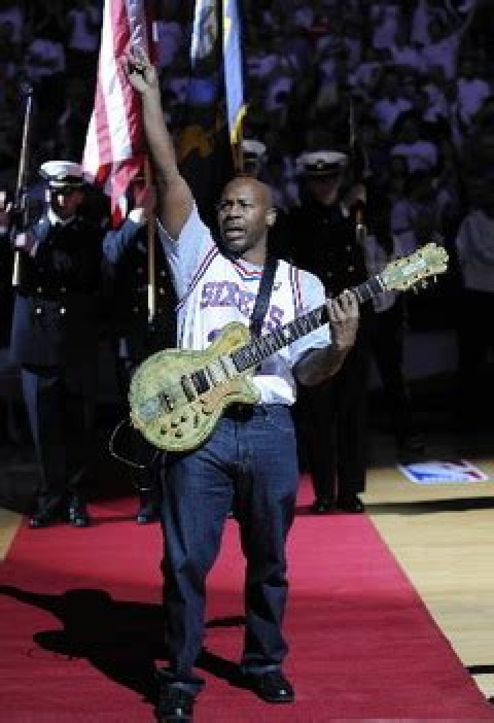 Kevin Eubanks reportedly leaving 'The Tonight Show'; Sarah Palin slams