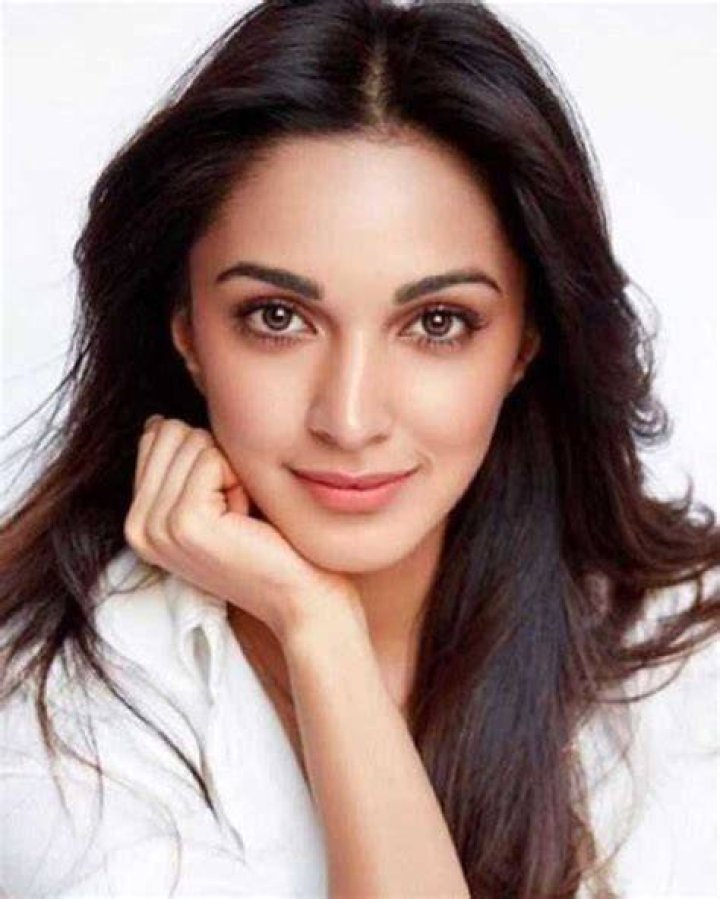 Kiara Advani Wiki, Age, Biography, Movies, and Beautiful Photos Hoistore