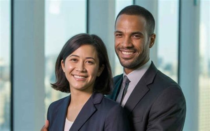 Know about Her Husband, Salary and Age ·