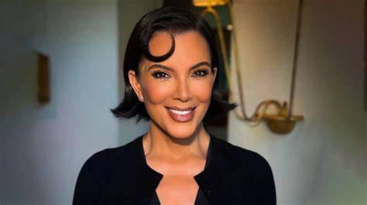 Kris Jenner Age How Old Is Kris Jenner? Wikis, Celebrity Bios & More