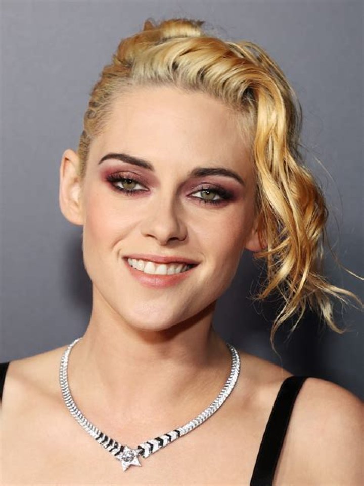 Kristen Stewart's Relationship with Robert Pattinson Eventually Felt