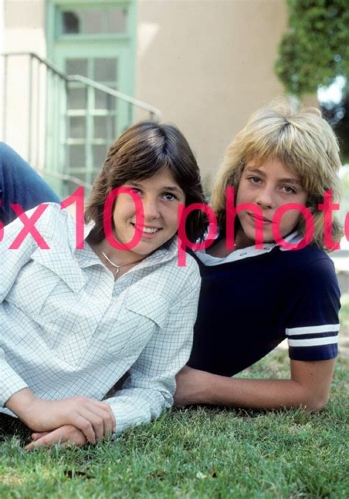 KRISTY MCNICHOL LEIF GARRETT 8X10 PHOTO D1390 eBay Kristy mcnichol