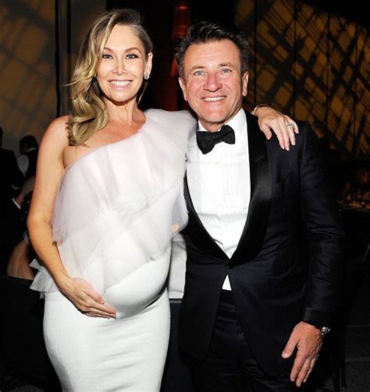 Kym Johnson and Robert Herjavec reveal the gender of their twins