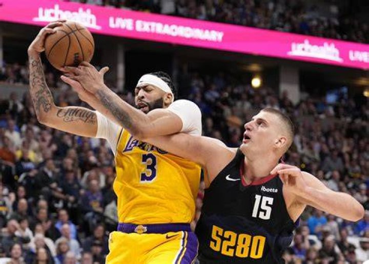 Lakers News Insider Projects Comeback Window For LeBron James All