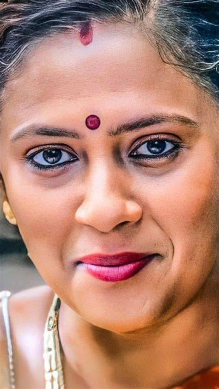 Lakshmi Ramakrishnan Beautiful Women Over 40, Beautiful Saree