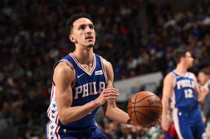 Landry Shamet Impresif, Philadelphia 76ers Tumbangkan Wizards