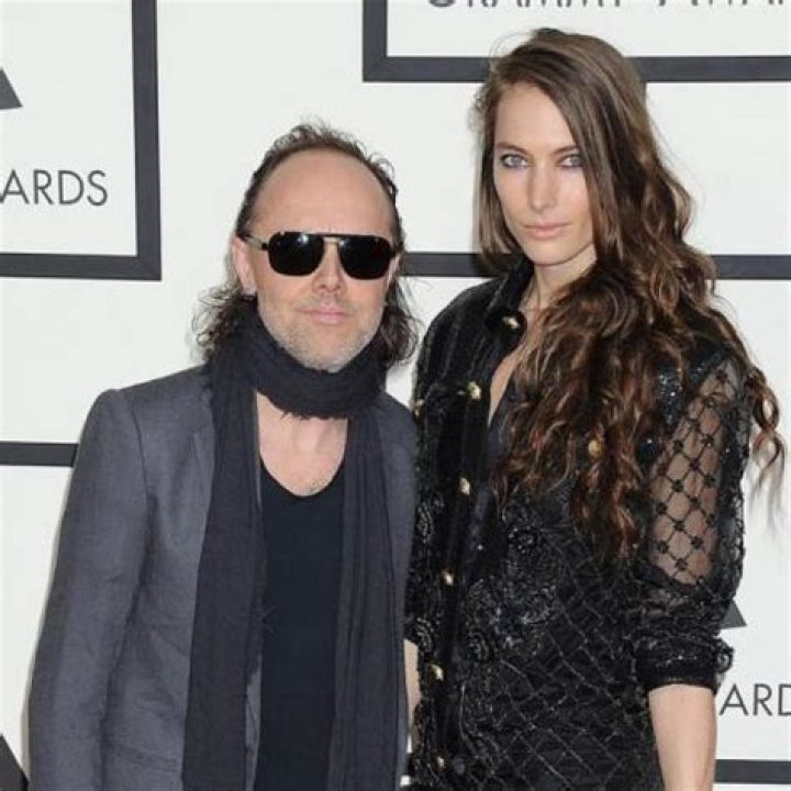 Lars Ulrich & Jessica Miller from Couples at the 2017 Grammys E! News
