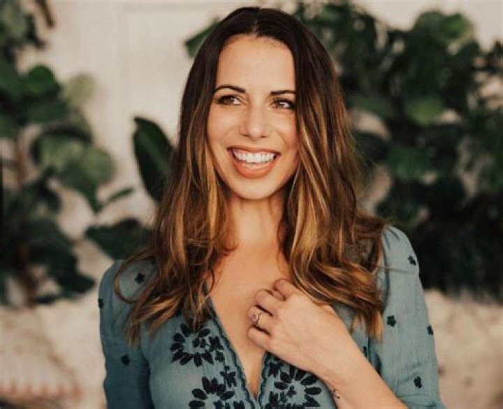 Laura Bailey Full Bio, Career, Relation, Net worth 2021