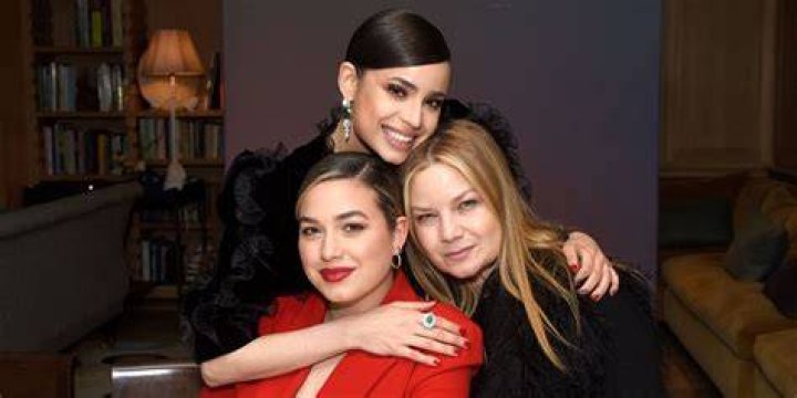 Laura Char Carson Untold Truth of Sofia Carson's Mother
