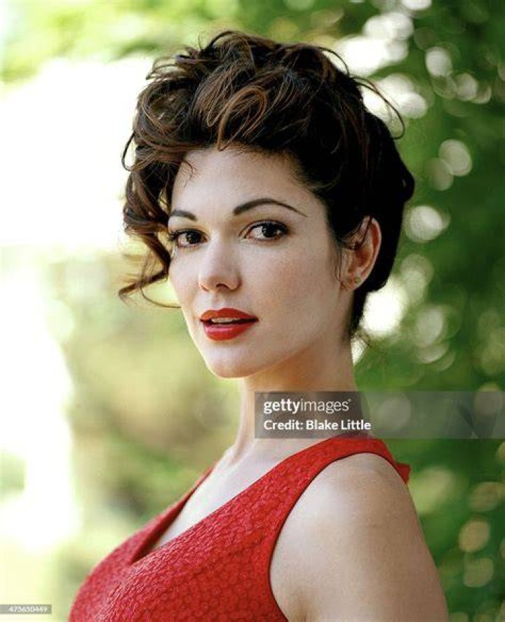 Laura Harring photo 28 of 38 pics, wallpaper photo 435981 ThePlace2