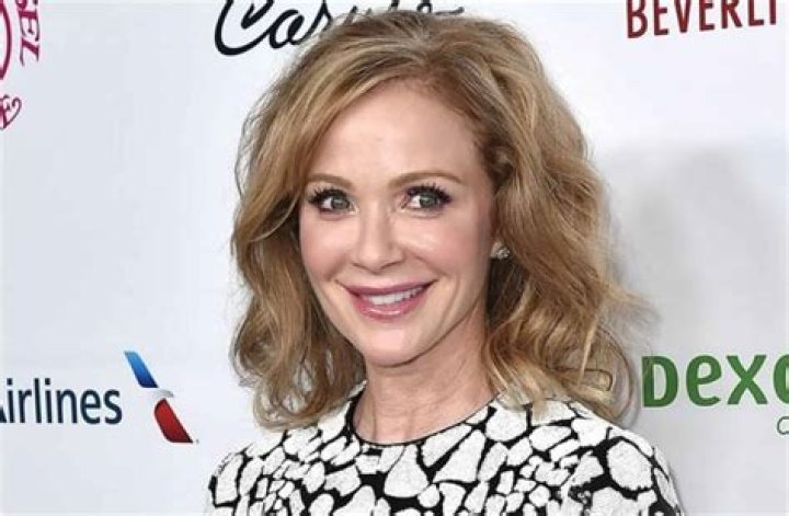 Lauren Holly bio: net worth, age, height, weight, husband, kids