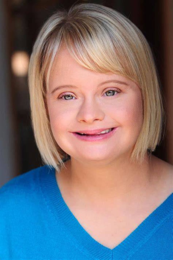 Lauren Potter Biography, Lauren Potter's Famous Quotes Sualci Quotes 2019