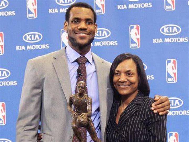 LeBron James Mother, Gloria [2023 Update] Net Worth Players Bio