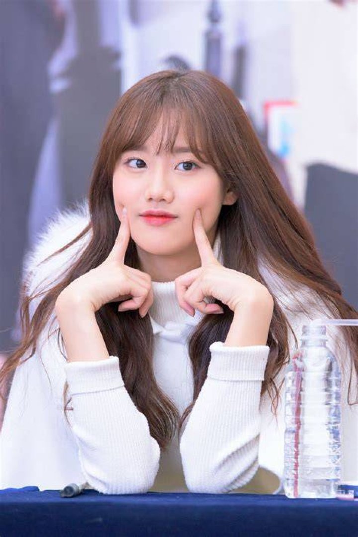 Lee Na Eun del grupo KPop April podr&iacute;a protagonizar adaptaci&oacute;n del