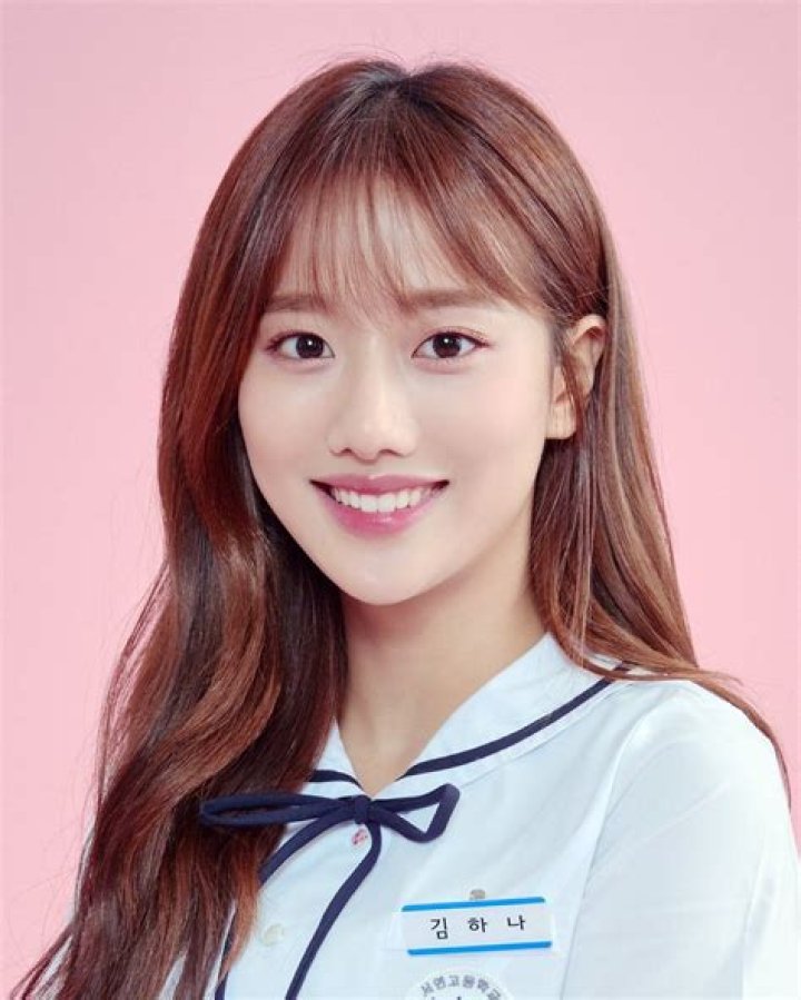 Lee Na Eun "I'm so glad. I'm the main character and you're the villain