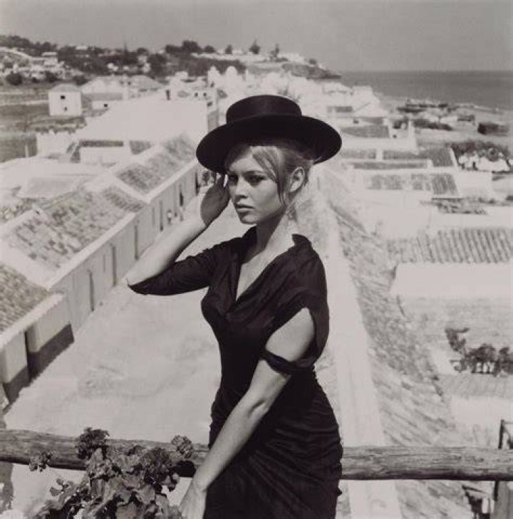 Legendary Brigitte Bardot's height, weight. Iconic figure