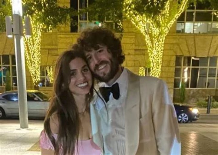 Lil Dicky Girlfriend, Height, Real Name, Age, Wiki, Parents, Net Worth