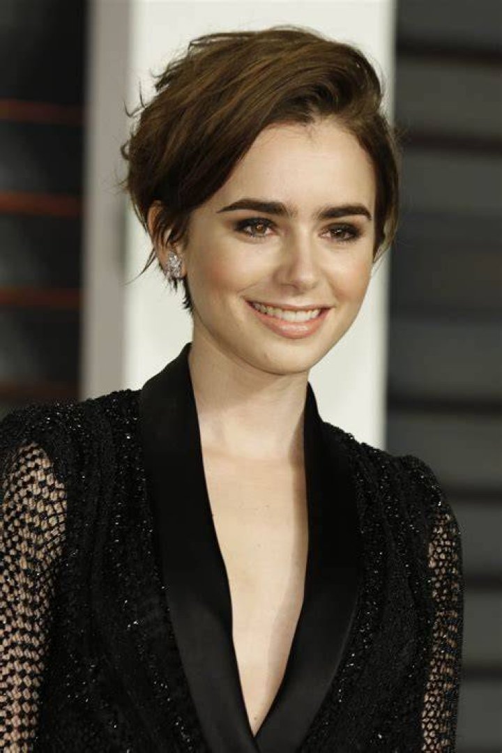 lily collins Short Blonde Haircuts, Short Hair Cuts, Wedding Makeup